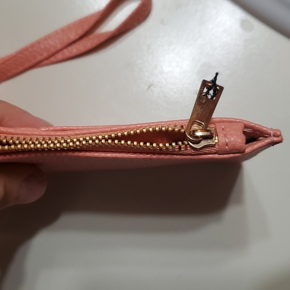 NWT Sienna Mae card / Coin Wristlet. Light orange shade. Vegan leather (faux). - Picture 7 of 8